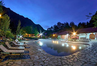 Termas Coñaripe: 1 o 2 entradas para Piscinas termales