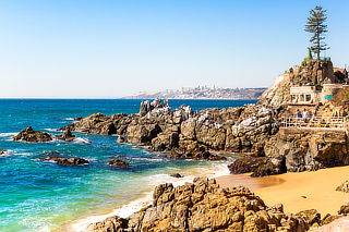 Hotel HC Viña: 1 noche para 2, 3 o 4 Personas + Desayuno