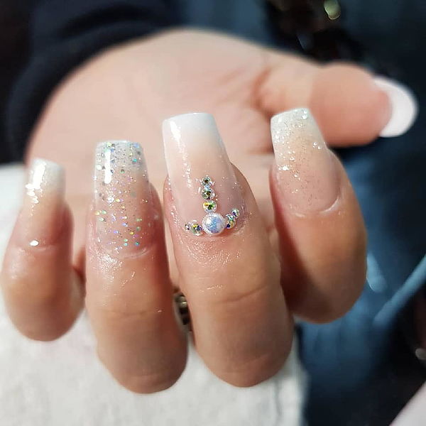 Uñas acrílicas, La serena 