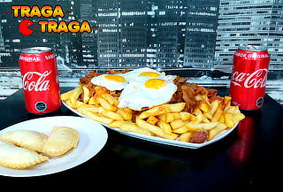 Chorrimechada para 2 personas + 2 bebidas + empanadas