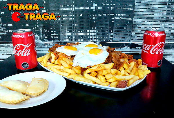 Chorrimechada para 2 personas + 2 bebidas + empanadas