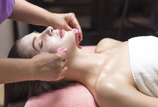 Limpieza Facial + Vapor Ozono + Máscara Hidratante y Más