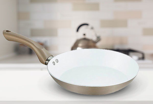 Sarten de 30 cm colección champaña interior de ceramica 