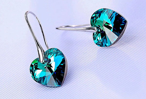 Aros Cristal bañados en oro blanco forma de Corazón