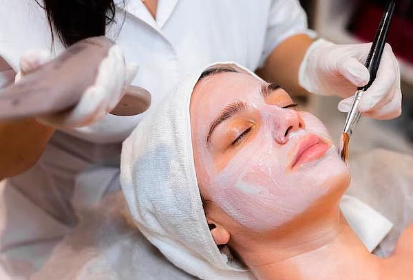 Limpieza Facial Profunda en  Estética Yayita