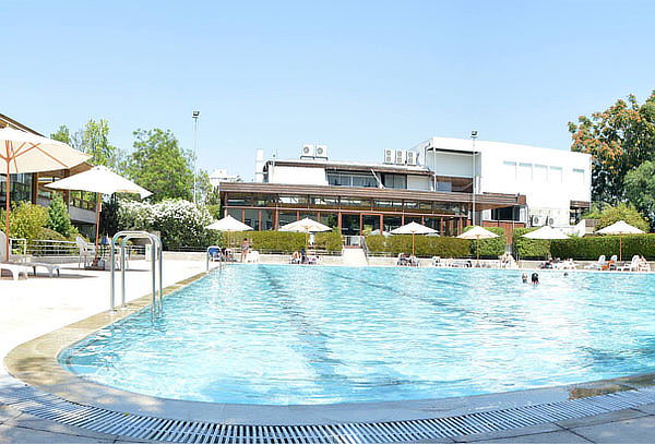 2 Accesos piscina al aire libre + Snack's o Almuerzo 