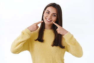 Limpieza Dental: Destartraje + Profilaxis + Flúor. Domingos