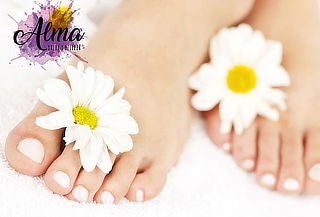 Podología Estética + Esmaltado tradicional para 1
