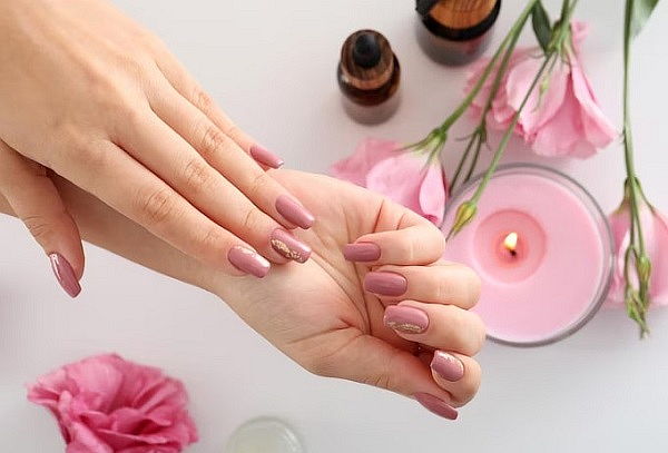Manicure Integral con Esmaltado Permanente 1 o 2 tonos 