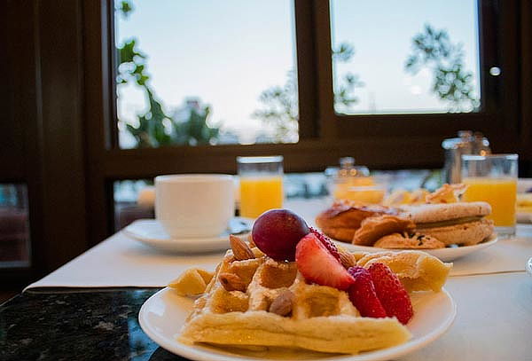Escapada para Dos: 1 o 2 Noches + Desayuno & Piscina