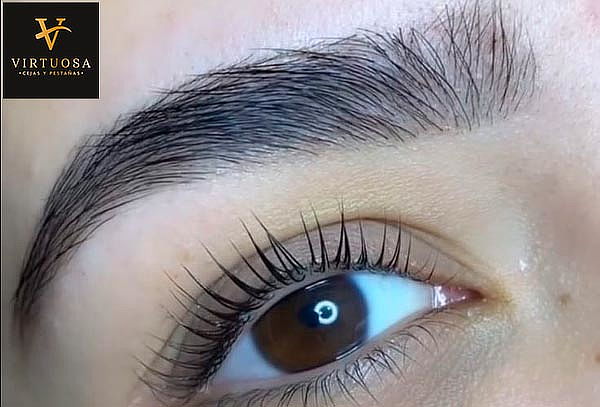 Lifting de Pestañas + Tinte + Vitamina + Perfilado de Cejas