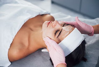 Lipieza Facial Profunda + Hidratacion + Masaje craneofacial