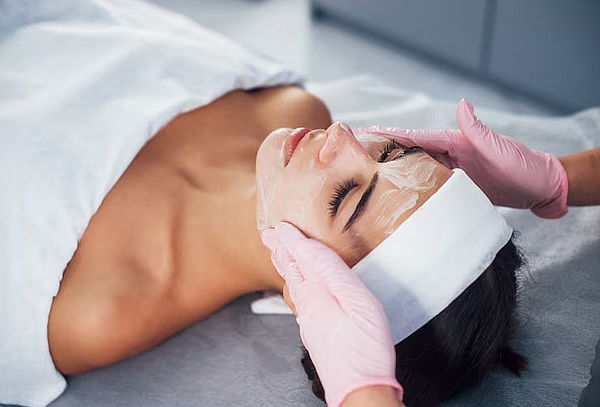 Lipieza Facial Profunda + Hidratacion + Masaje craneofacial