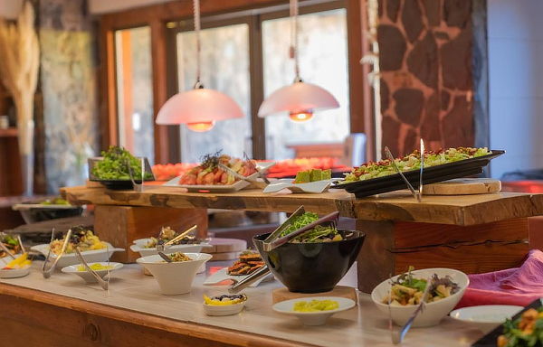Full Day: Almuerzo y Cena Buffet + Piscinas+Actividades 