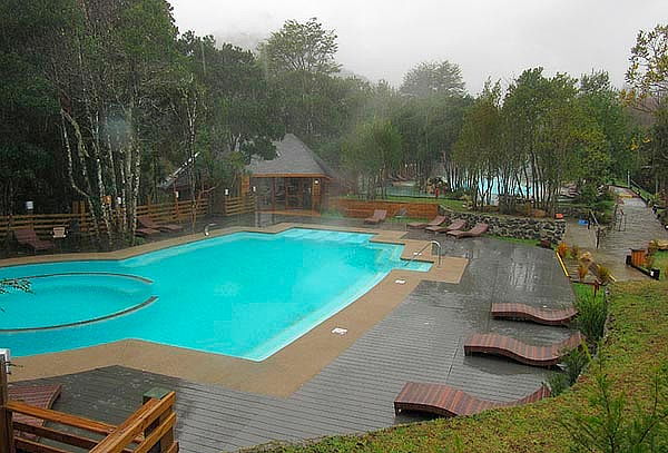 1 o 2 Noches domo + Termas+ Desayuno buffet 2 personas