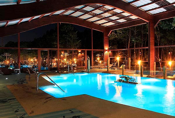 1 o 2 Noches domo + Termas+ Desayuno buffet 2 personas