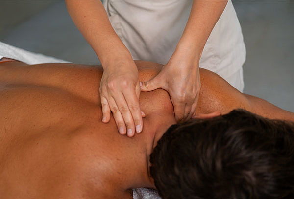 Masaje descontracturante y relajante + Domicilio
