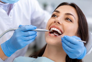 Diagnóstico clinico + Limpieza dental + flúor 