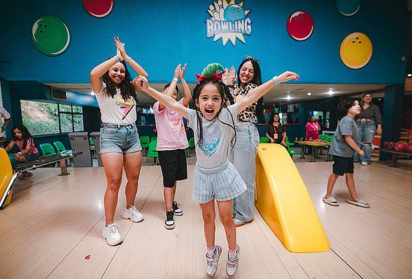 Pista de Bowling para 4 personas en Mampato