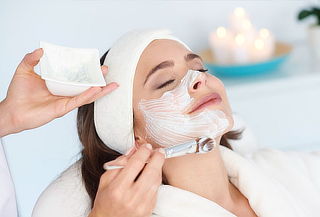 Limpieza facial profunda en sunrise spa en Providencia