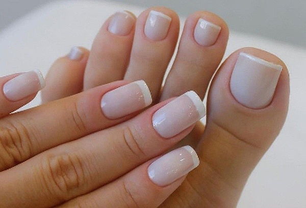 Pedicura Permanente + Máscara LED y Masaje Cervical