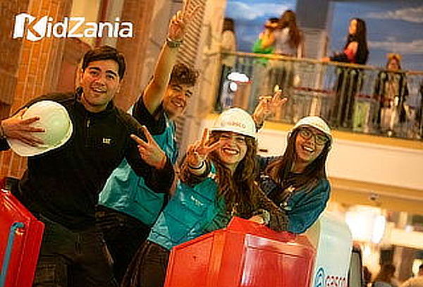 Entrada para TeenZania en KidZania® Sábado 25 de Julio