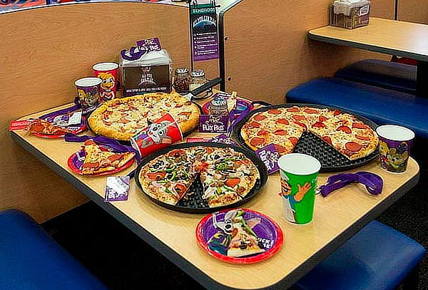 Combo Pizza Grande + 3 Bebidas + Tarjeta con  60 Puntos 