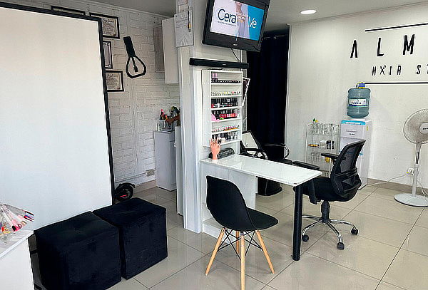 Servicio Manicura Soft Gel + un Tono o un Diseño