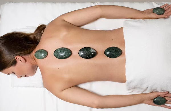 Tratamiento de Relajación en Cama Jade con Piedras Calientes