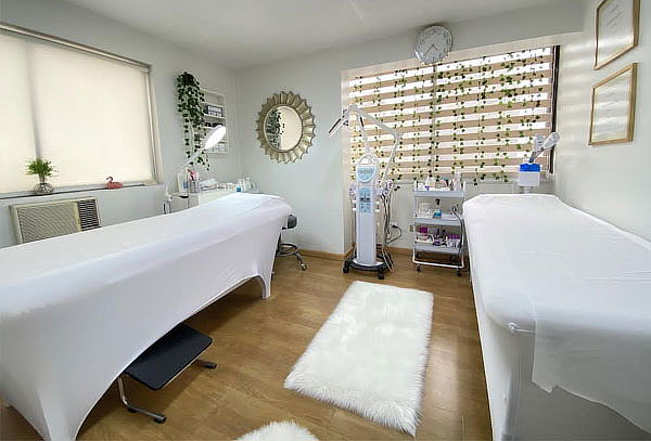 Lifting de pestañas + laminado de cejas + vitaminas y tinte 