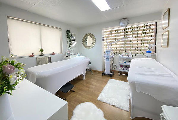 Lifting de pestañas + laminado de cejas + vitaminas y tinte 