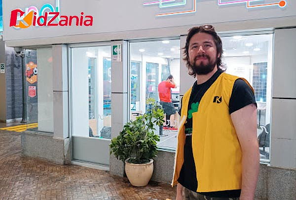 Entrada para Noche de amigos en KidZania® Sábado 29 agosto