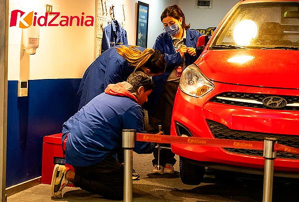 Entrada para Noche de amigos en KidZania® Sábado 29 agosto