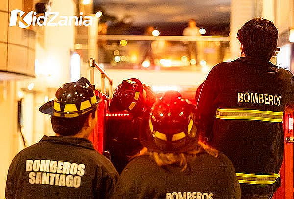 Entrada para Noche de amigos en KidZania® Sábado 29 agosto