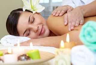 Tarde de spa: Masaje cuerpo completo,  limpieza y más