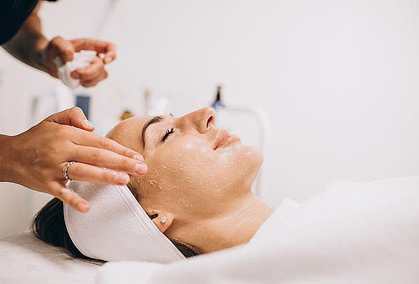 Spa Japones star: Limpieza facial, Detox capilar, Masaje 