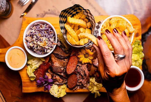 Cena para Dos: Texas Sampler + 2 Cócteles