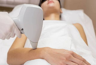 6 Sesiones Depilación láser Brazos Completos