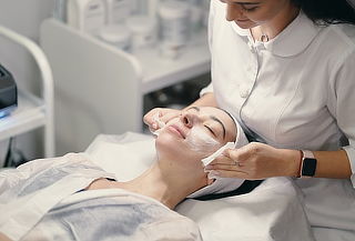 Coctel de Vitaminas con Dermapen + Limpieza facial y más