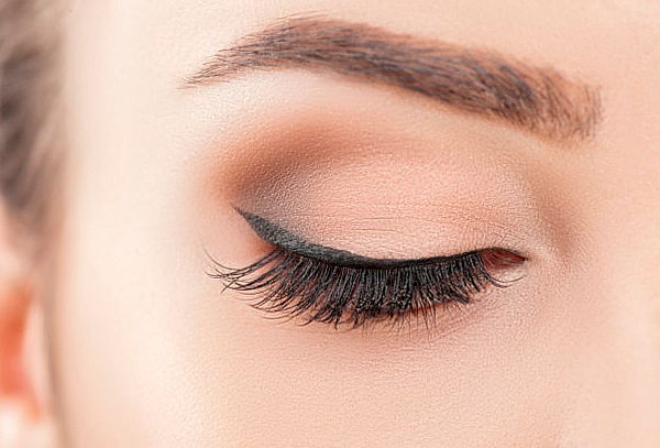 Lifting de pestañas más laminado de cejas + Vitamina