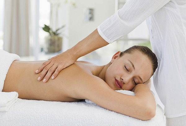 Masaje Relajación + Hidratación facial + Reflexología podal 