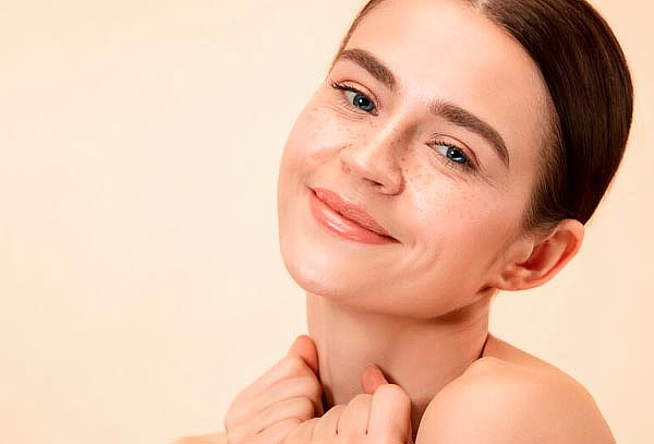 Limpieza Facial con Efecto Antienvejecimiento 