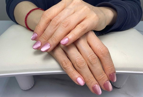 Manicura permanente para uñas débiles y frágiles