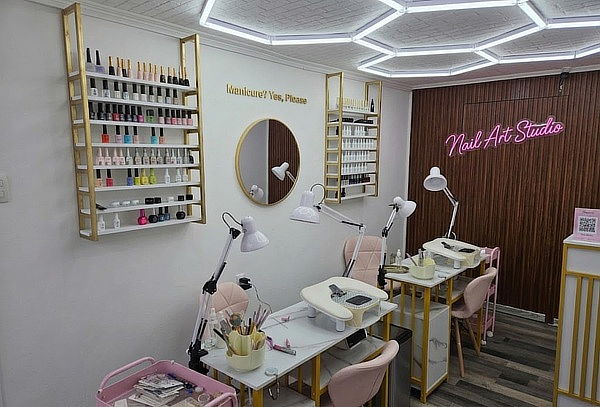 Manicura permanente para uñas débiles y frágiles