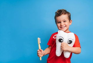 Evaluación Dental Infantil + Limpieza y Hasta 4 Sellantes