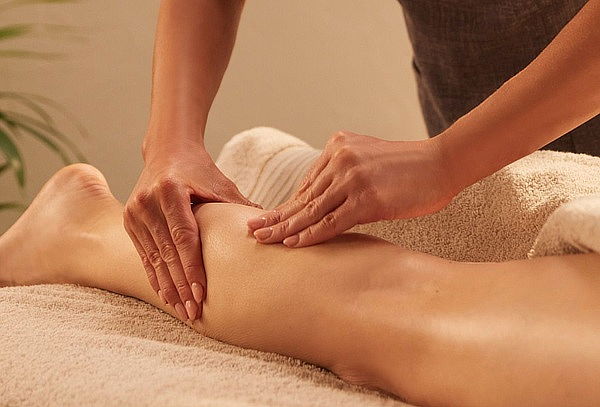 Spa completo: Masaje Full Body + Limpieza facial y más