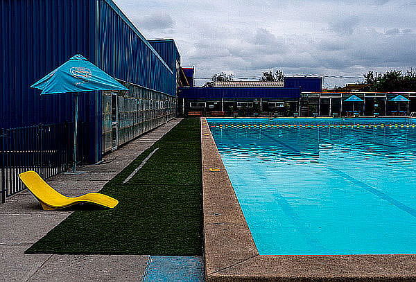 Entrada a Piscina exterior Club Recrear