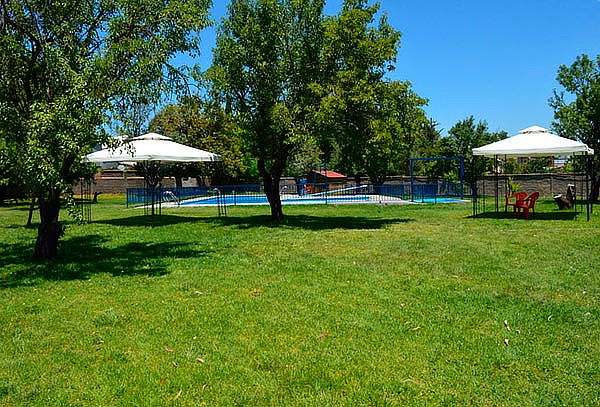 Entrada a Piscina exterior Club Recrear