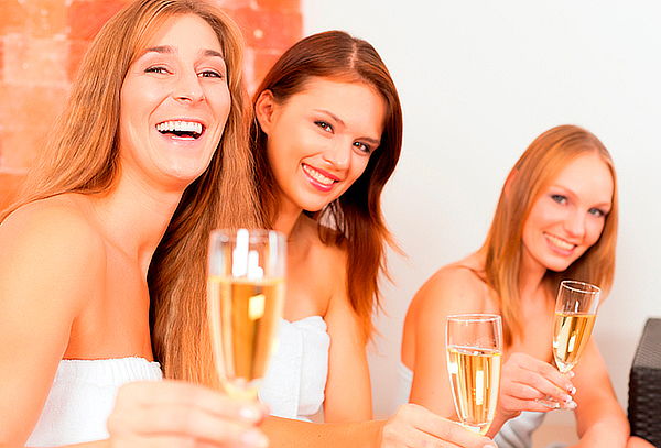 Spa Relajante VIP para 3 Amigas con Jacuzzi, Masaje  Niza