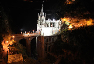 Santuario de Las Lajas desde Cali